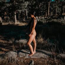  Nude
