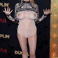  Nude