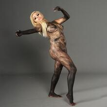  Nude