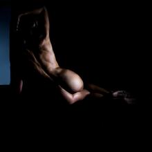  Nude