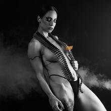  Nude