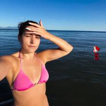  Nude