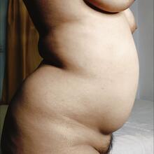  Nude