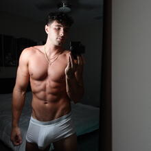  Nude