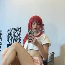  Nude