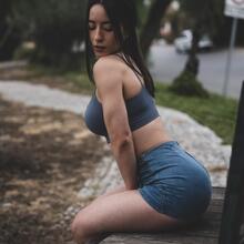  Nude