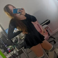  Nude