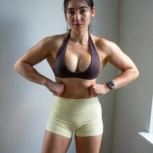  Nude