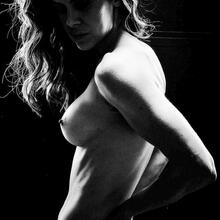  Nude
