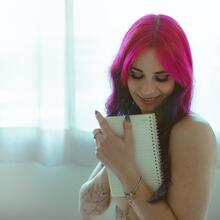 Nude