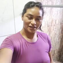  Nude