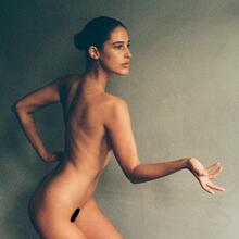  Nude
