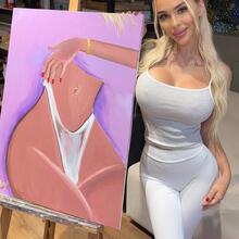  Nude