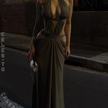  Nude