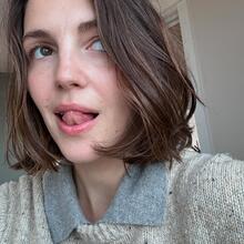  Nude
