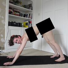  Nude