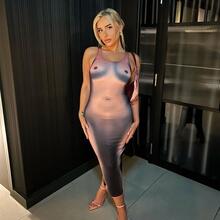  Nude