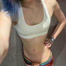  Nude