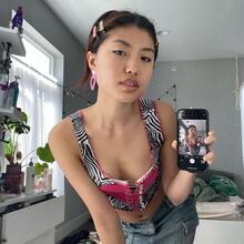  Nude