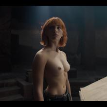  Nude