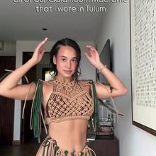  Nude