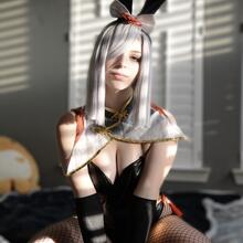  Nude