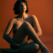  Nude
