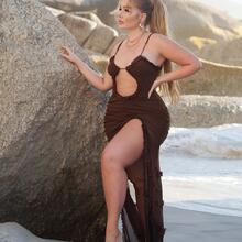  Nude