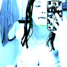  Nude