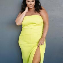  Nude