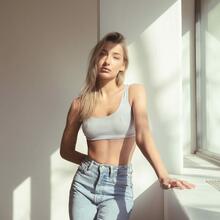  Nude