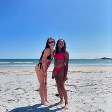  Nude