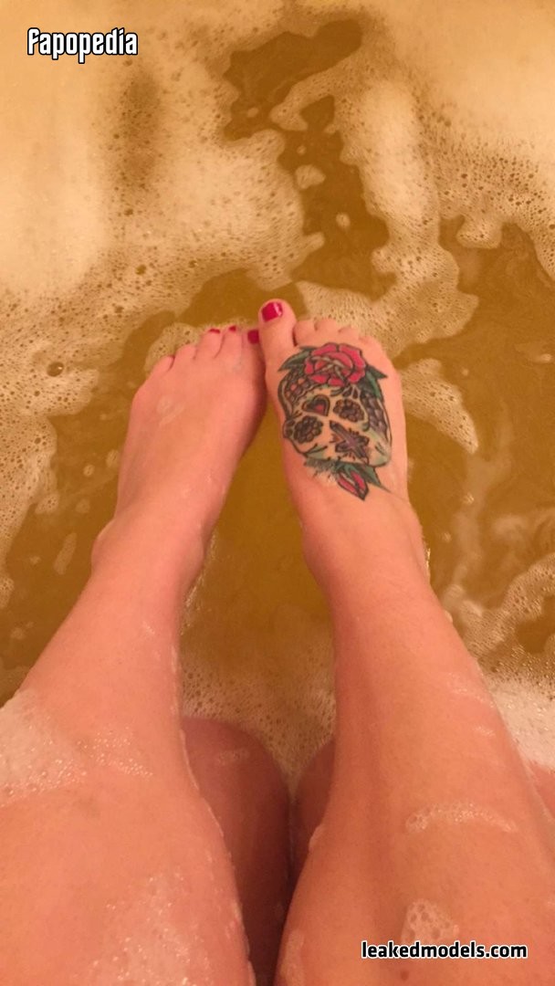 Erin Ashford Nude Leaks