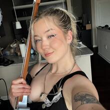  Nude