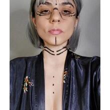  Nude