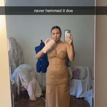  Nude