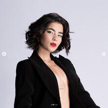  Nude