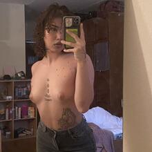  Nude
