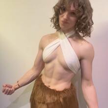  Nude