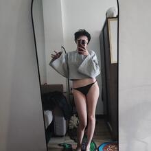  Nude