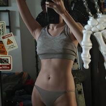 Nude