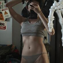  Nude