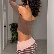  Nude