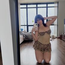  Nude