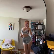  Nude