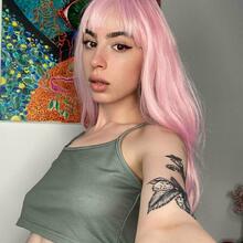  Nude