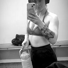  Nude