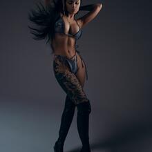  Nude