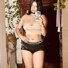 Nude