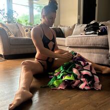  Nude